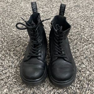 Dr. Martens, size 13 color negro